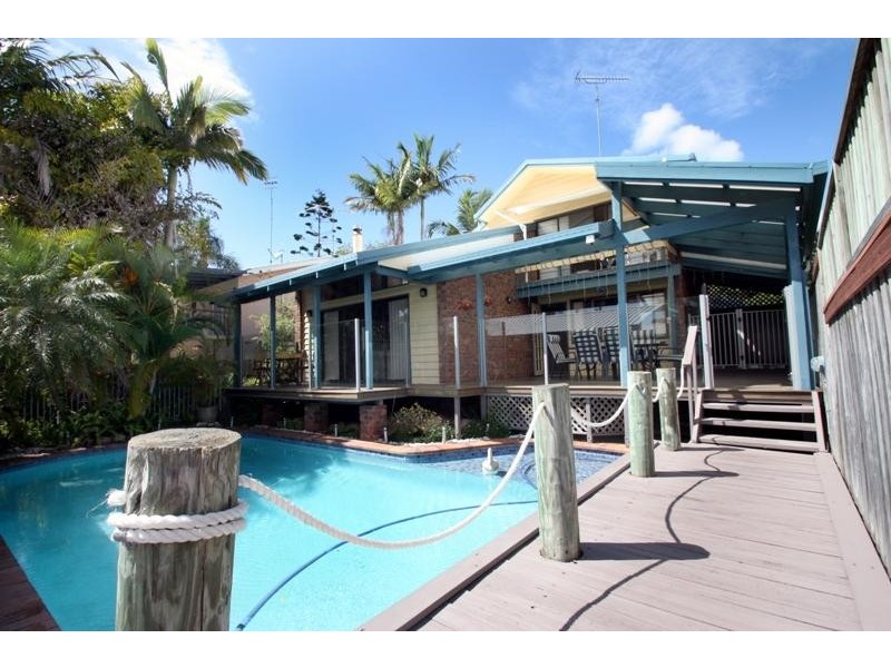 21 Victor Street, Alexandra Headland QLD 4572