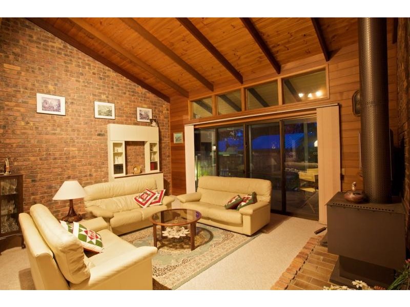 21 Victor Street, Alexandra Headland QLD 4572