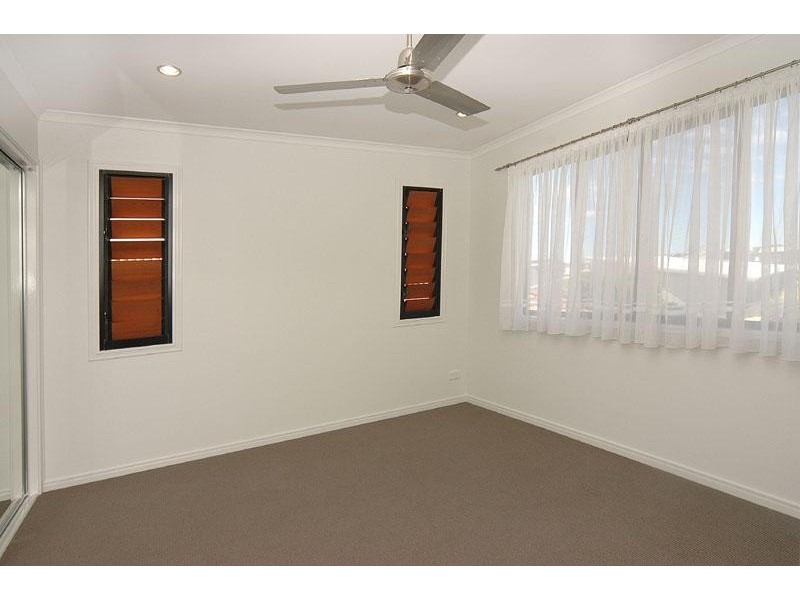 41 Tarawa Street, Kawana Island QLD 4575