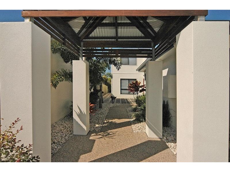 41 Tarawa Street, Kawana Island QLD 4575
