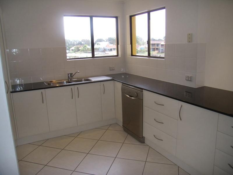 6/31 Pangarinda Place, Mooloolaba QLD 4557