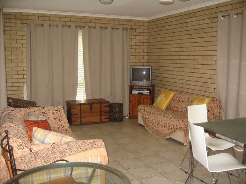 8/17 Goonawarra Drive, Mooloolaba QLD 4557