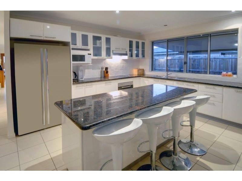 11 Frogmouth Cct, Mountain Creek QLD 4557