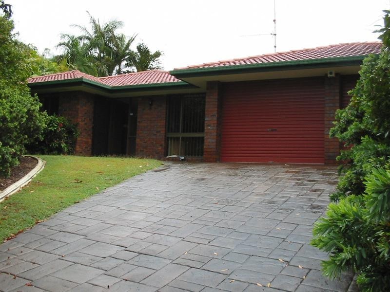 16 Bennelong Court, Kuluin QLD 4558