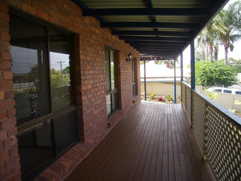 4 Lentara Street, Mooloolaba QLD 4557