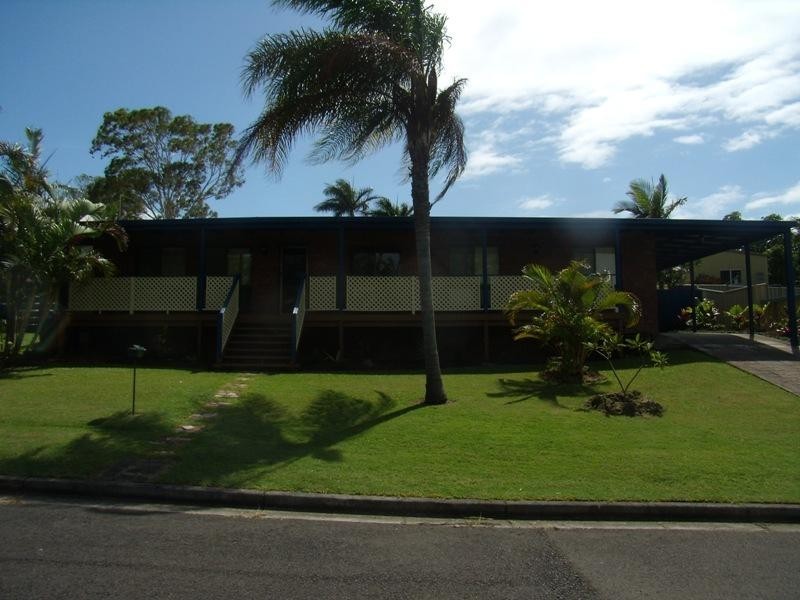 4 Lentara Street, Mooloolaba QLD 4557