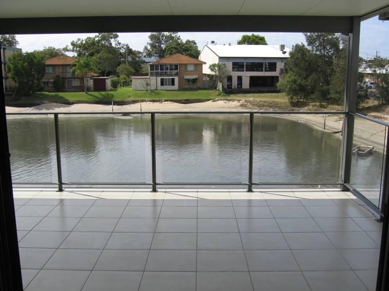 4/6 Akeringa Place, Mooloolaba QLD 4557