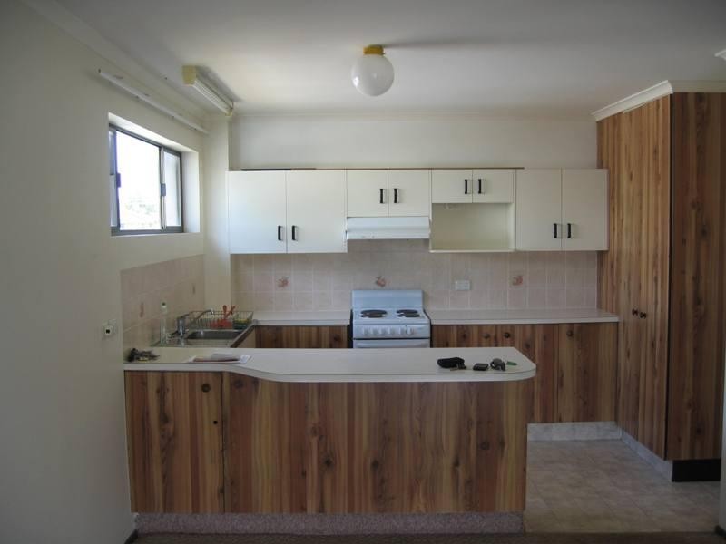 4/6 Akeringa Place, Mooloolaba QLD 4557