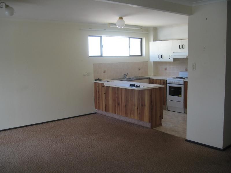 4/6 Akeringa Place, Mooloolaba QLD 4557
