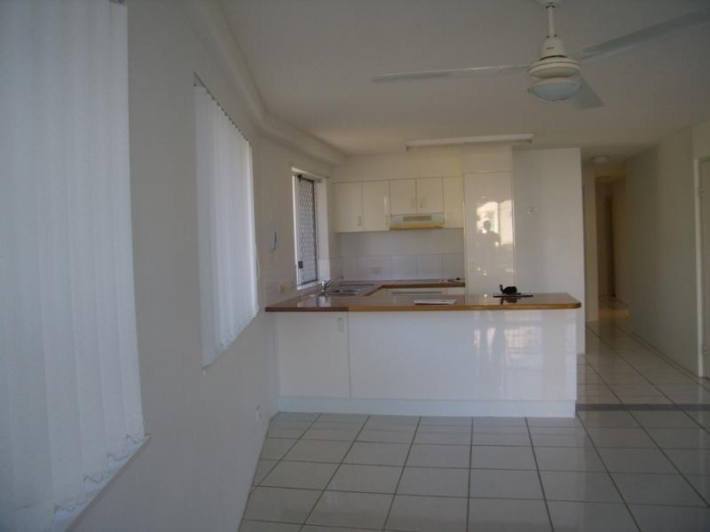 2/90 River Esplanade, Mooloolaba QLD 4557