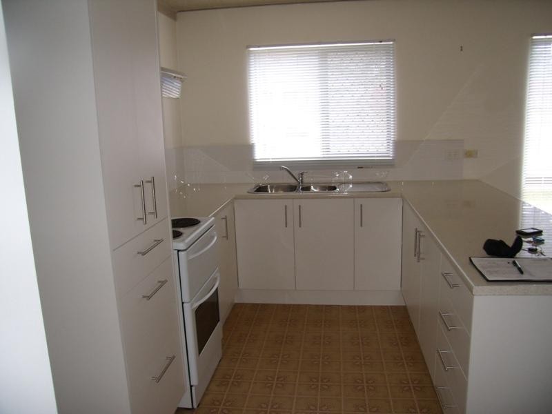 4/33 Goonawarra Drive, Mooloolaba QLD 4557