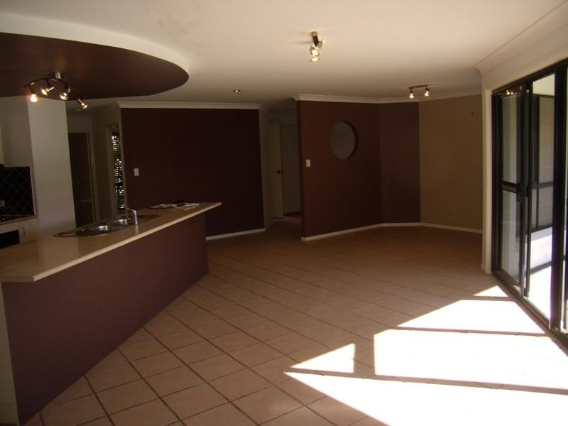 2 Tilapia Court, Mountain Creek QLD 4557