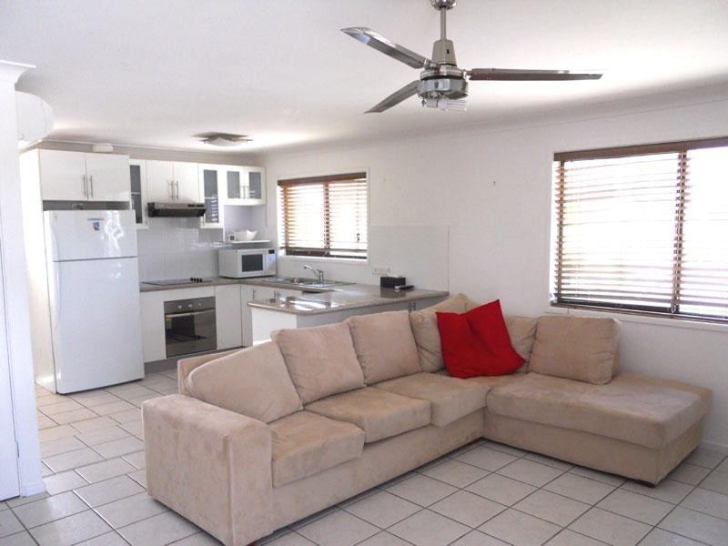 27 Walan Street, Mooloolaba QLD 4557