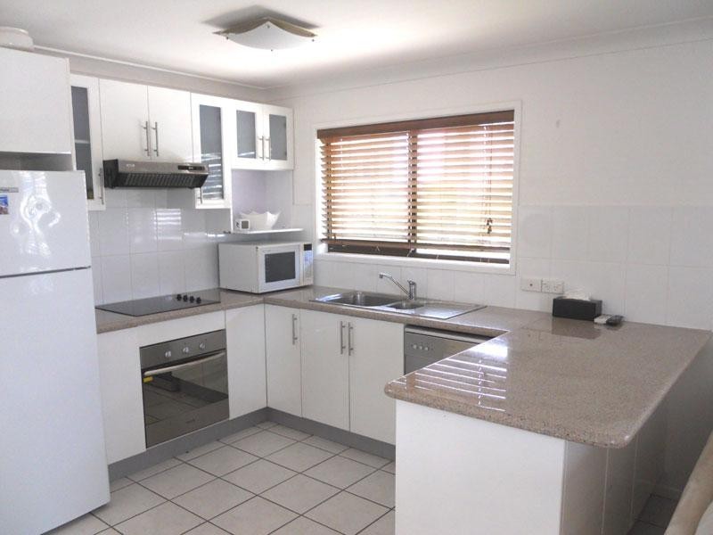 27 Walan Street, Mooloolaba QLD 4557