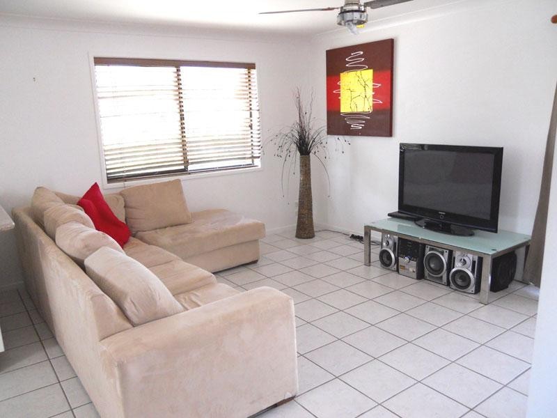 27 Walan Street, Mooloolaba QLD 4557
