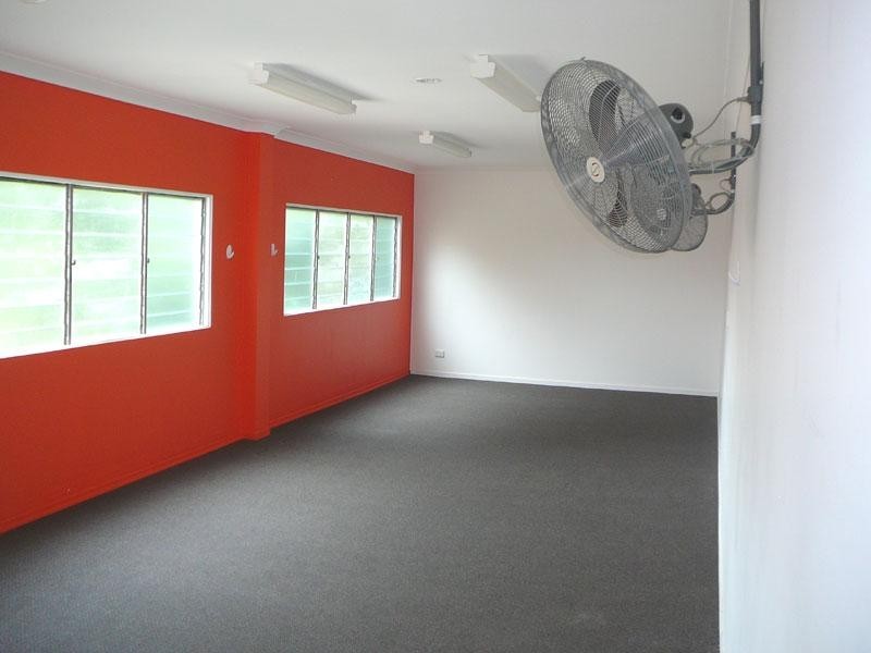 2/131 Currie Street, Nambour QLD 4560