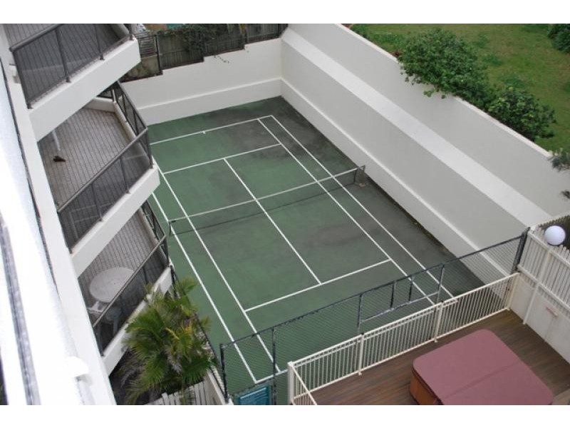 9/10 Bulcock Beach Esplanade, Caloundra QLD 4551