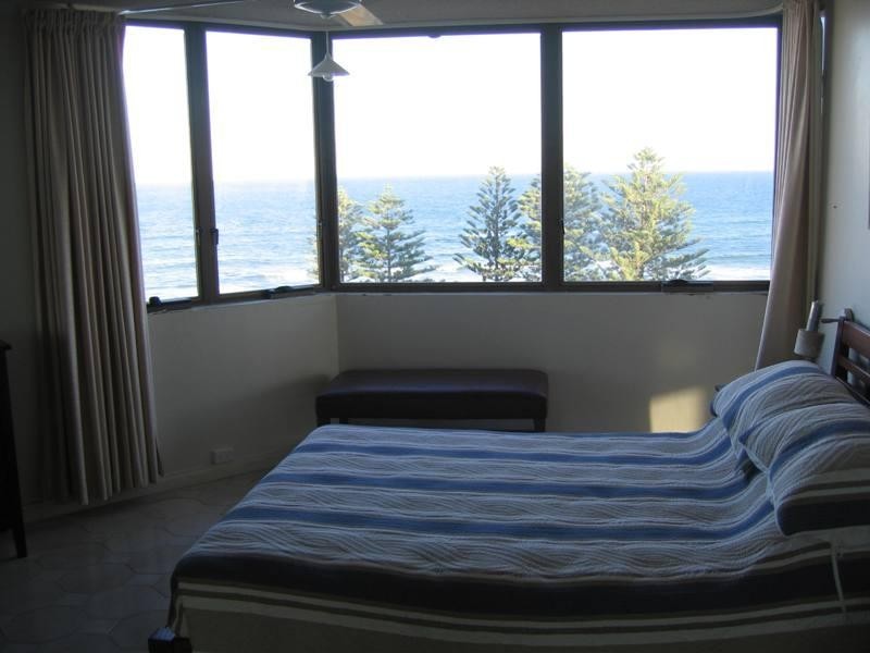 9/10 Bulcock Beach Esplanade, Caloundra QLD 4551