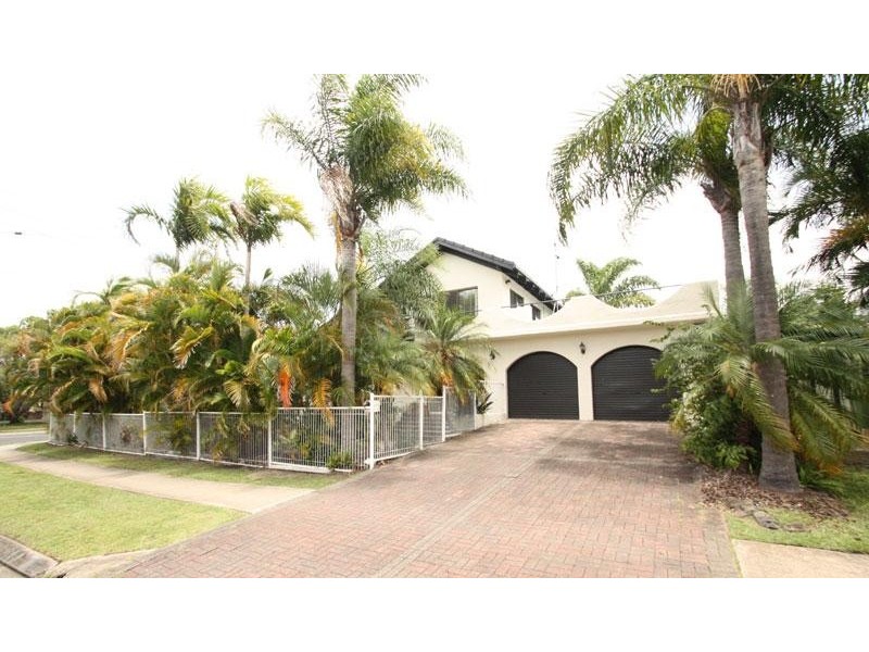 104 Goonawarra Drive, Mooloolaba QLD 4557