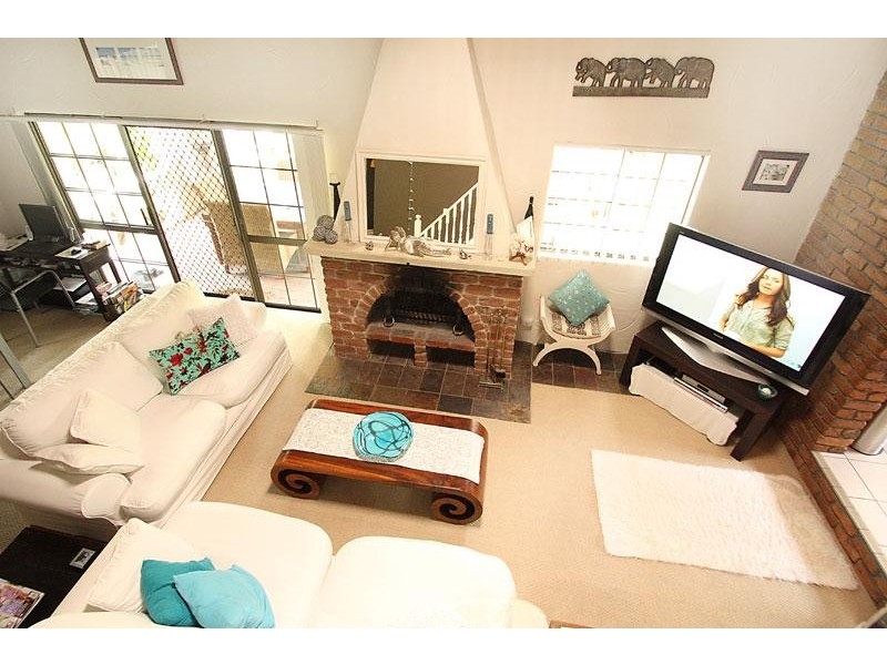 104 Goonawarra Drive, Mooloolaba QLD 4557