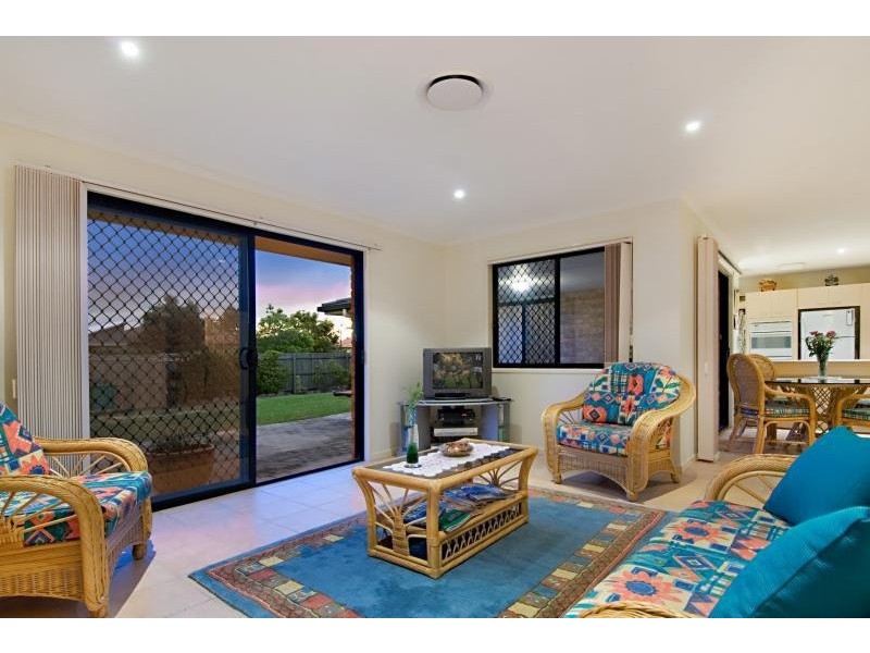 12 Kalmia Court, Mountain Creek QLD 4557