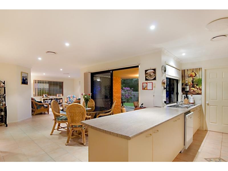 12 Kalmia Court, Mountain Creek QLD 4557