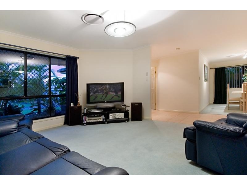 12 Kalmia Court, Mountain Creek QLD 4557