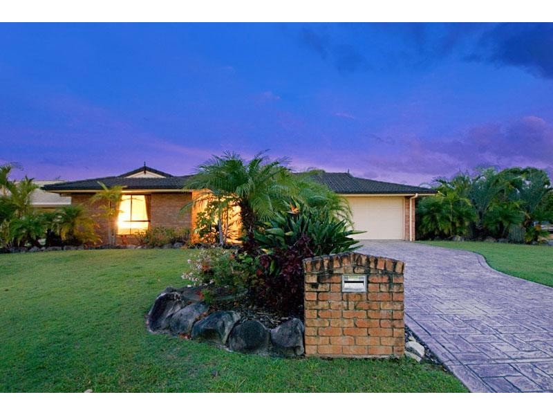12 Kalmia Court, Mountain Creek QLD 4557