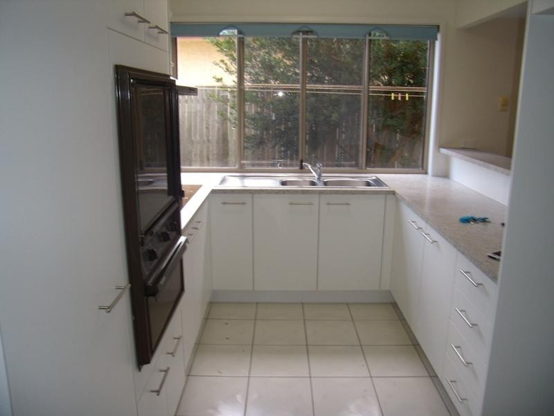 2/24 Kalinda Avenue, Mooloolaba QLD 4557