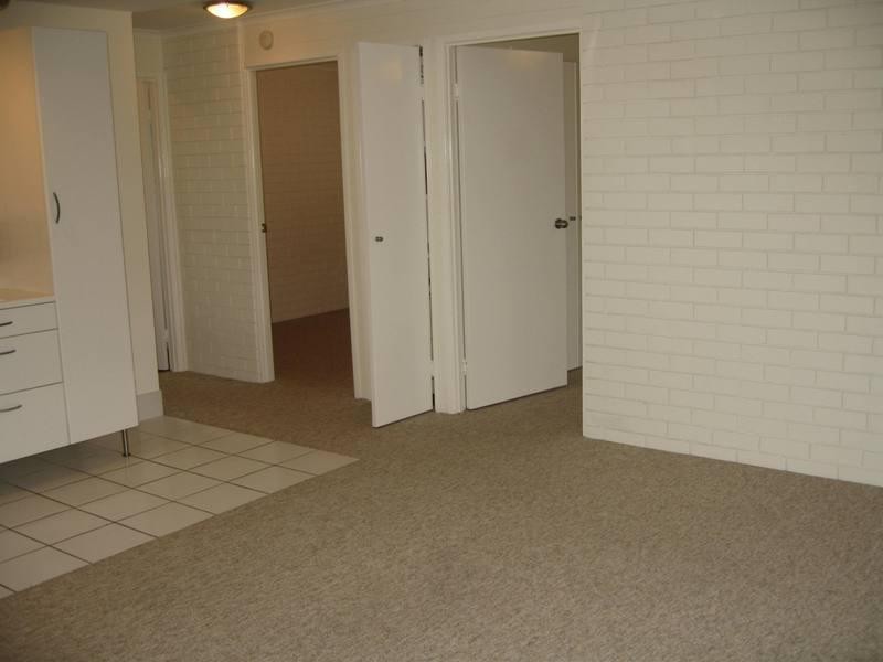 1/8 Goonawarra Drive, Mooloolaba QLD 4557