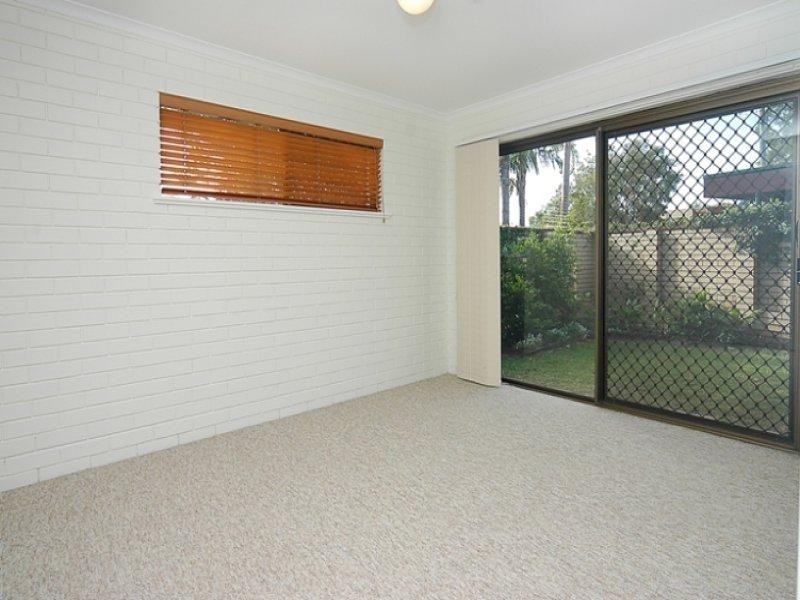 1/8 Goonawarra Drive, Mooloolaba QLD 4557