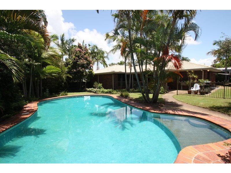 33 Jacaranda Drive, Mooloolaba QLD 4557
