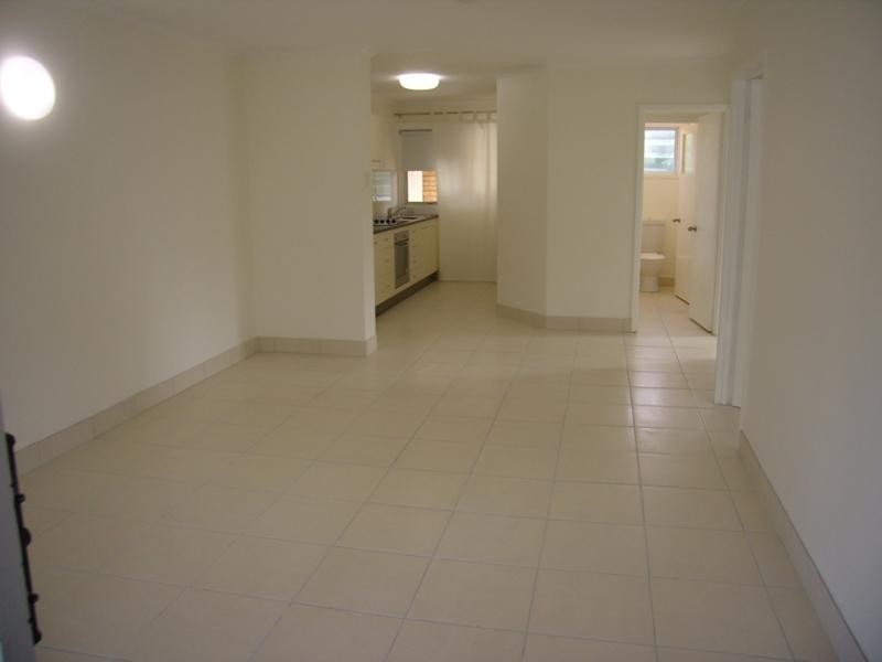 4/49 Edward Street, Alexandra Headland QLD 4572