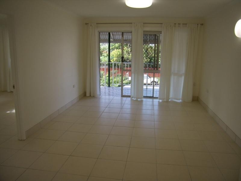 4/49 Edward Street, Alexandra Headland QLD 4572