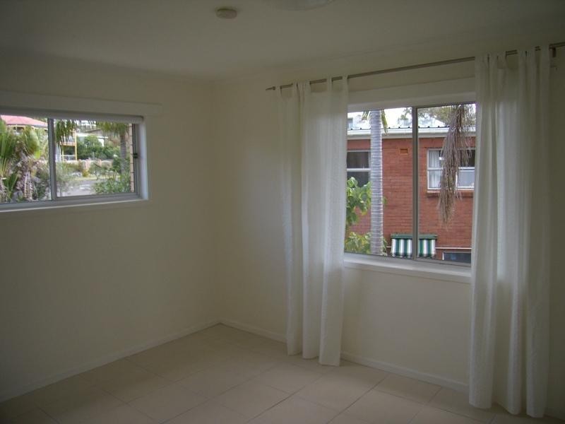 4/49 Edward Street, Alexandra Headland QLD 4572