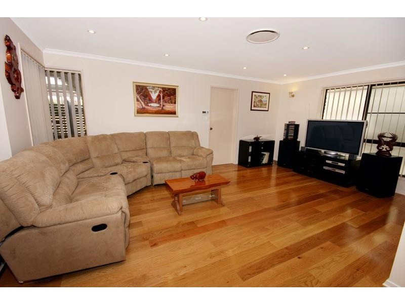 2 Pheasant Street, Parrearra QLD 4575