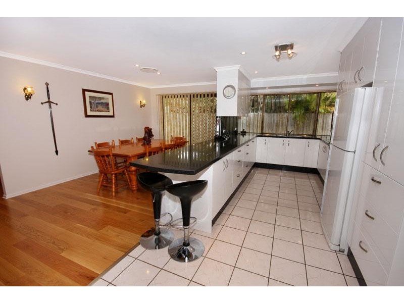 2 Pheasant Street, Parrearra QLD 4575