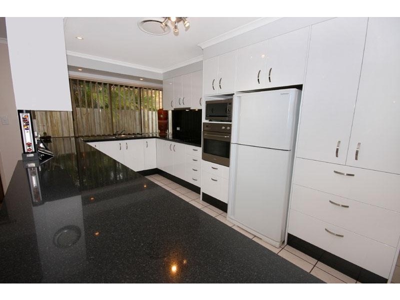 2 Pheasant Street, Parrearra QLD 4575