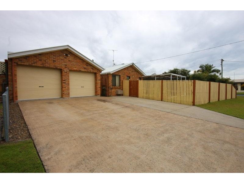 2 Pheasant Street, Parrearra QLD 4575