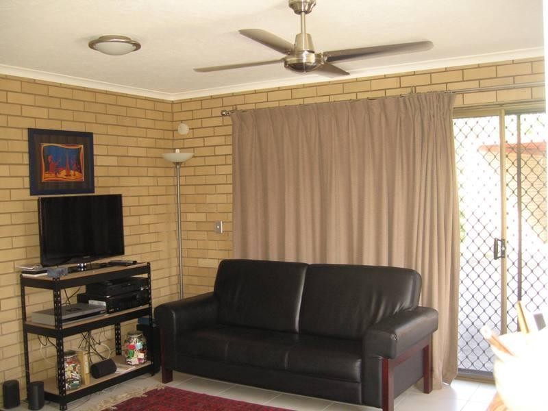 2/8 Goonawarra Drive, Mooloolaba QLD 4557