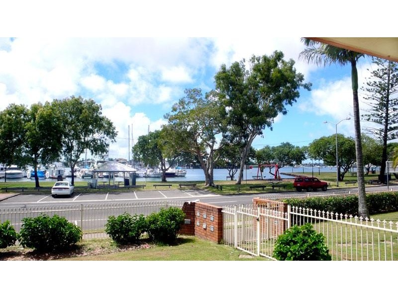 2/58 River Esplanade, Mooloolaba QLD 4557