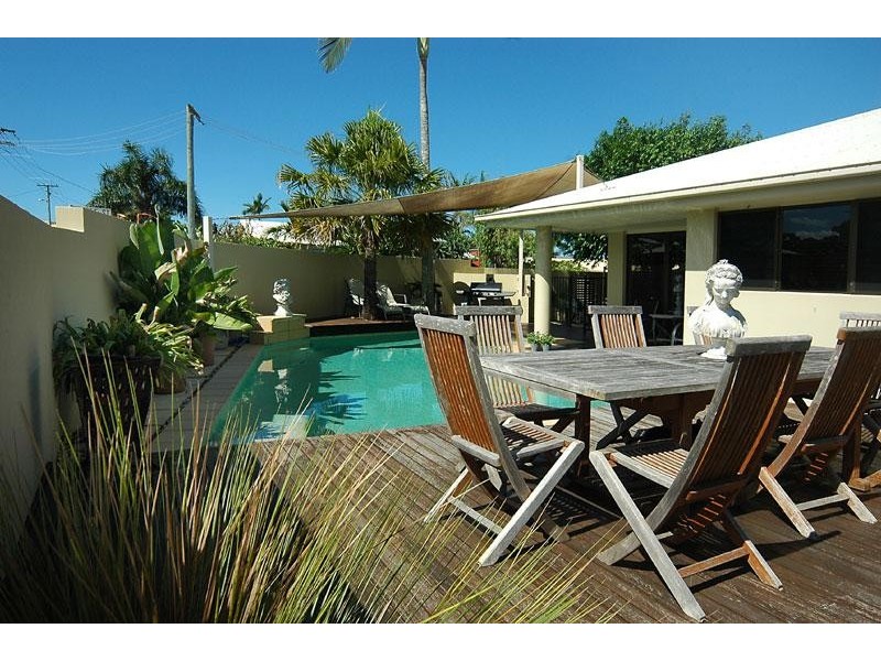 27 Brentwood Avenue, Mooloolaba QLD 4557