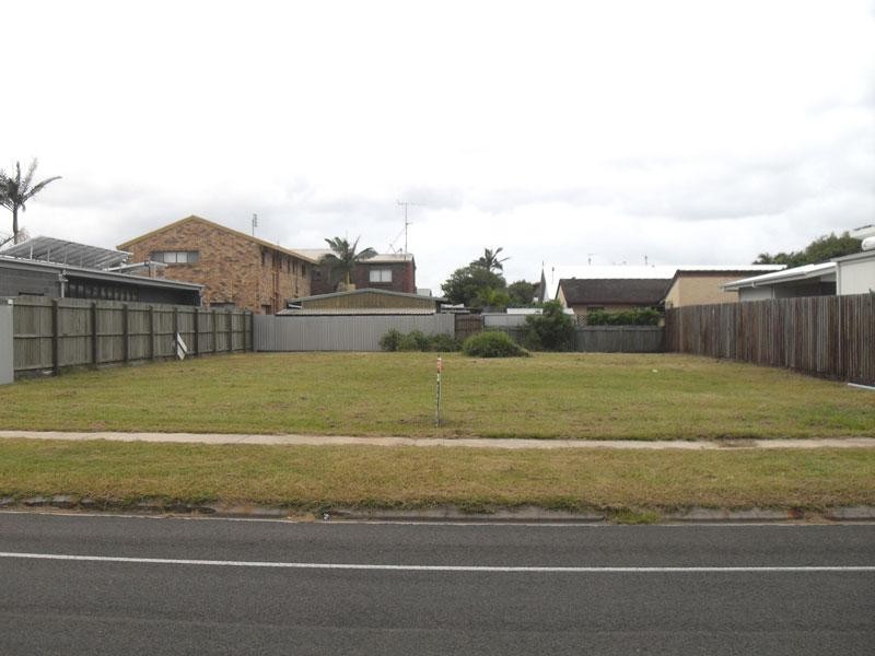 4 Petrie Avenue, Marcoola QLD 4564