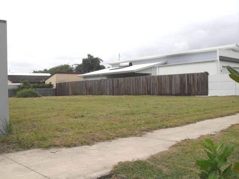 4 Petrie Avenue, Marcoola QLD 4564