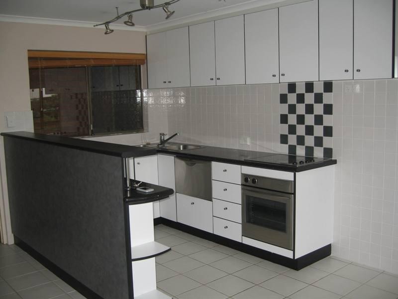 4/9 Barooga Crescent, Mooloolaba QLD 4557