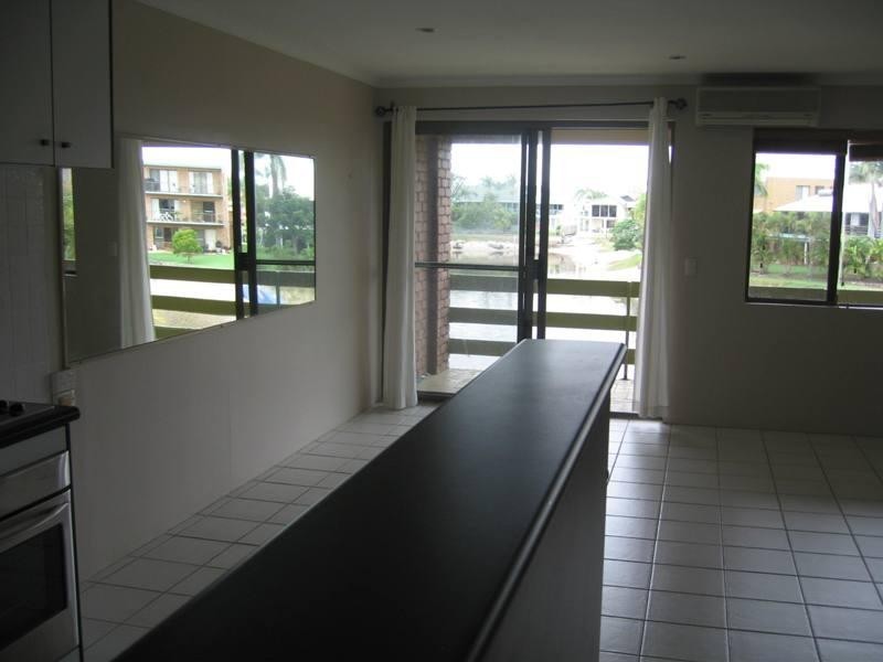 4/9 Barooga Crescent, Mooloolaba QLD 4557