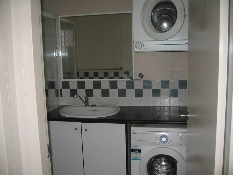 4/9 Barooga Crescent, Mooloolaba QLD 4557