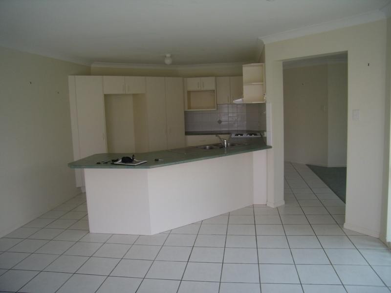 4 Honeymyrtle Court, Mountain Creek QLD 4557