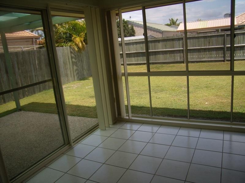 4 Honeymyrtle Court, Mountain Creek QLD 4557