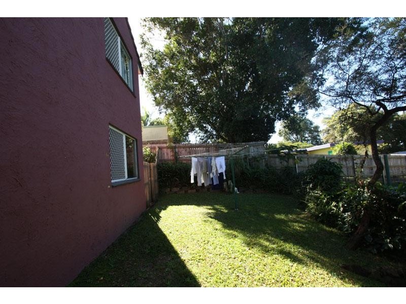 2/7 Bradley Street, Nambour QLD 4560